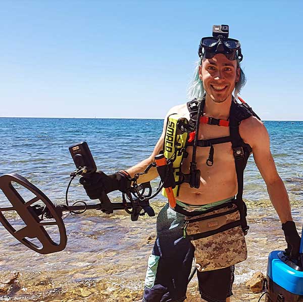 Marcneto mit dem Q35 Metalldetektor sponsored by Crazy Detectors