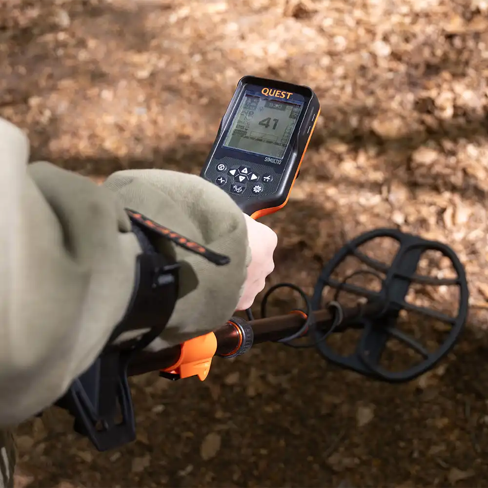 Quest S30 Multifrequenz-Metalldetektor