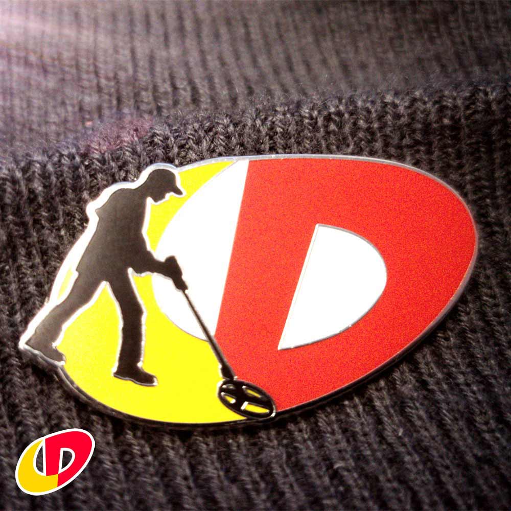 Crazy Detectors Ansteck-Pin